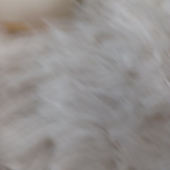 SMOKO Silicone Lil’ B Dumpling Airpod Case Cover In White - Picture 5 of 6